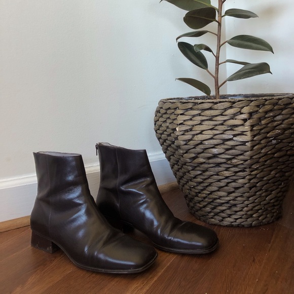 Talbots Shoes - Vintage Talbots Dark Brown Square Heeled Boot